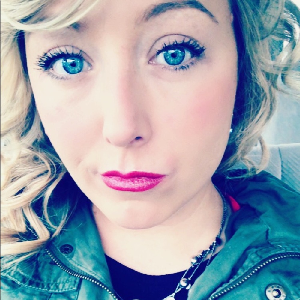 Meet your Posher, Amber